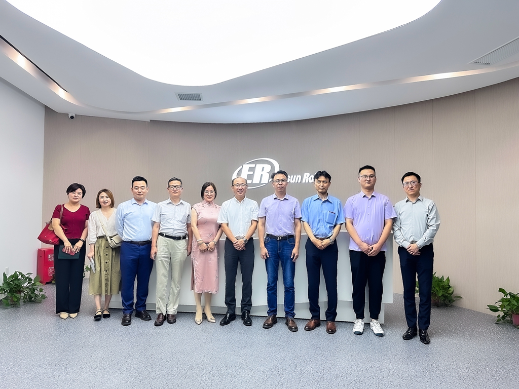 熱烈歡迎EPSON愛普生深石明宏總裁一行蒞臨鎰升機器人參觀！